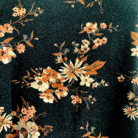 Croft & Barrow Cotton Long Sleeve Floral Top Size S **Black and Pink** - Picture 3 of 4